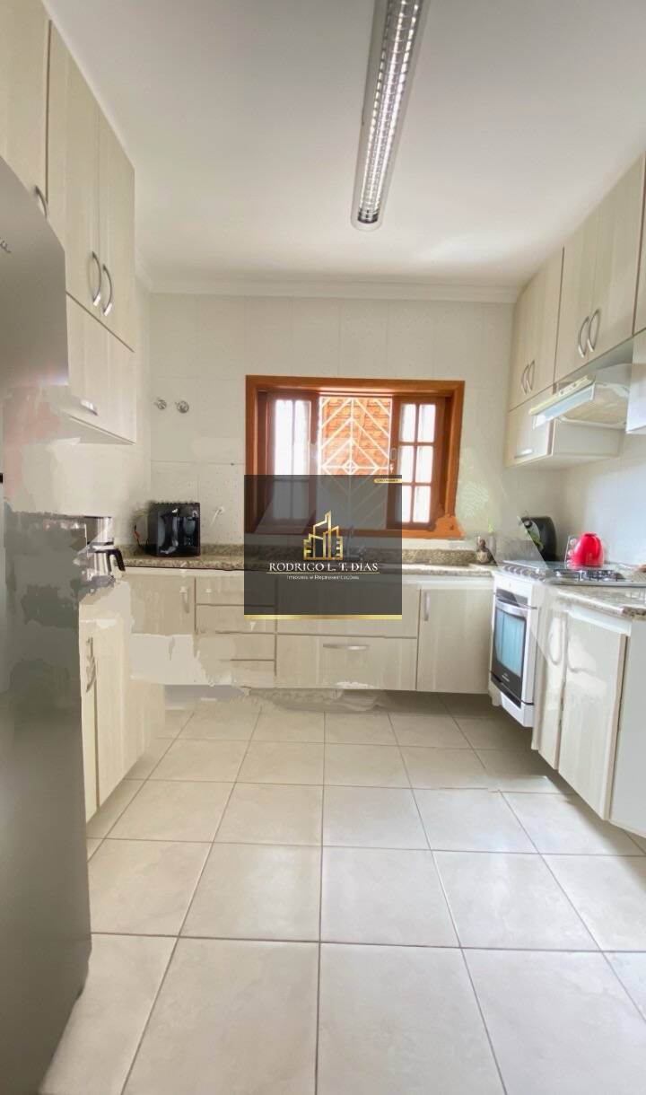 Casa, 3 quartos, 250 m² - Foto 11