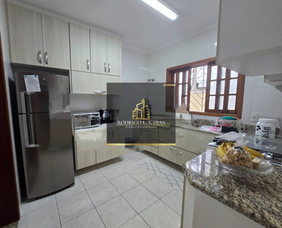 Casa, 3 quartos, 250 m² - Foto 21