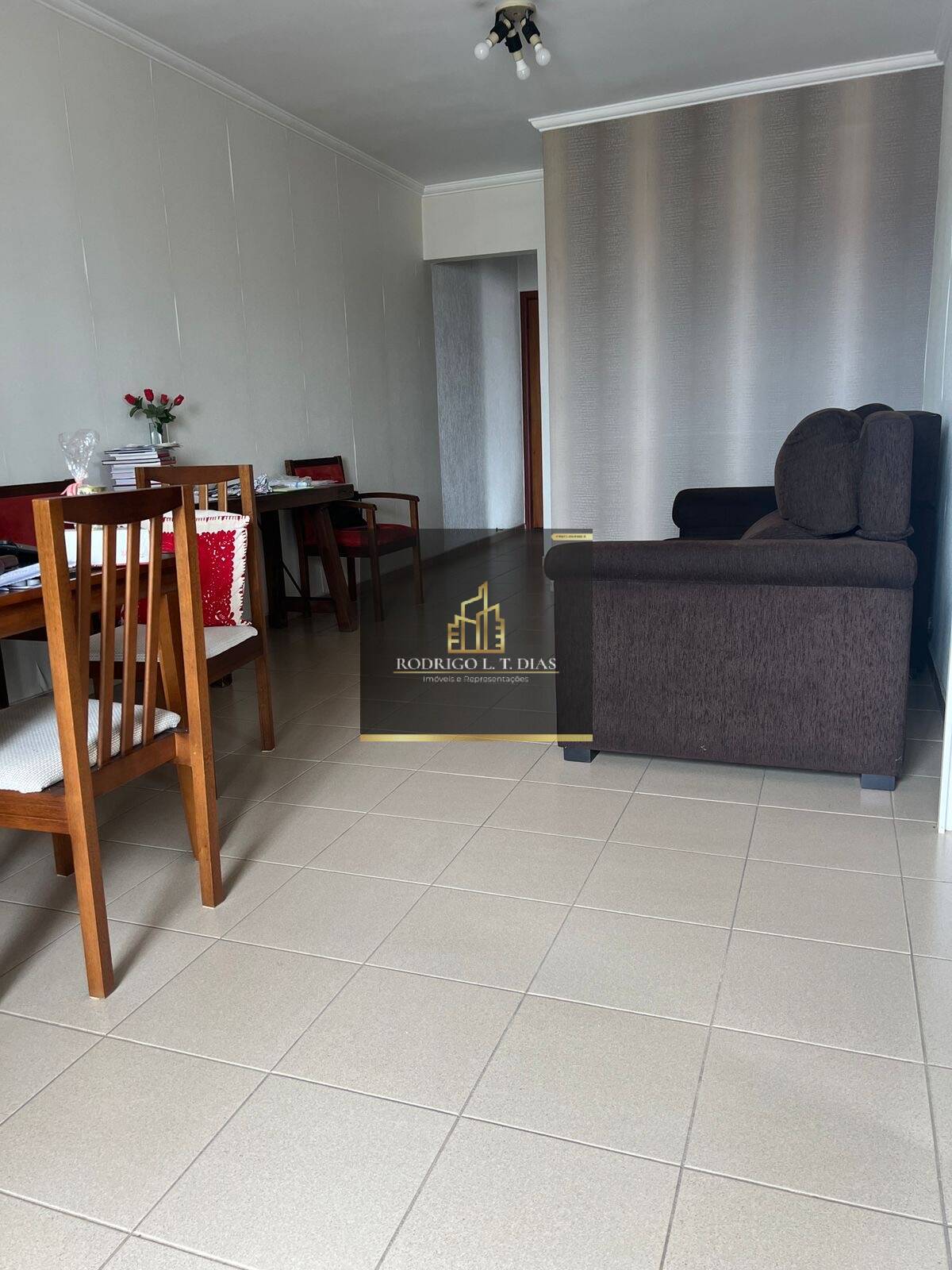 APARTAMENTO 85m² NO ANHANGABAÚ | 2 VAGAS | AO LADO DO BOLÃO