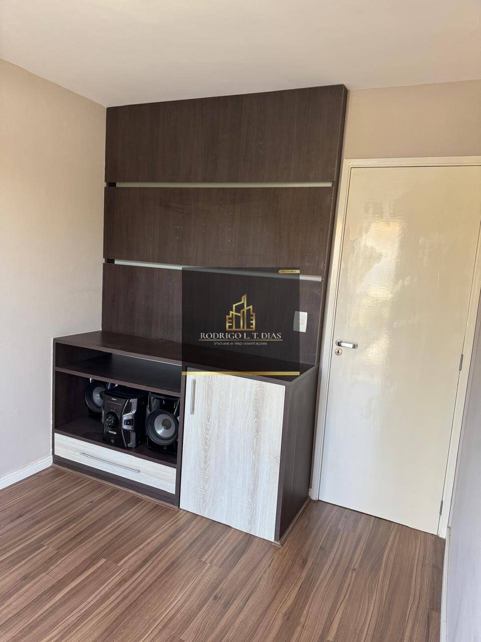 Casa de Condomínio para alugar com 3 quartos, 125m² - Foto 2