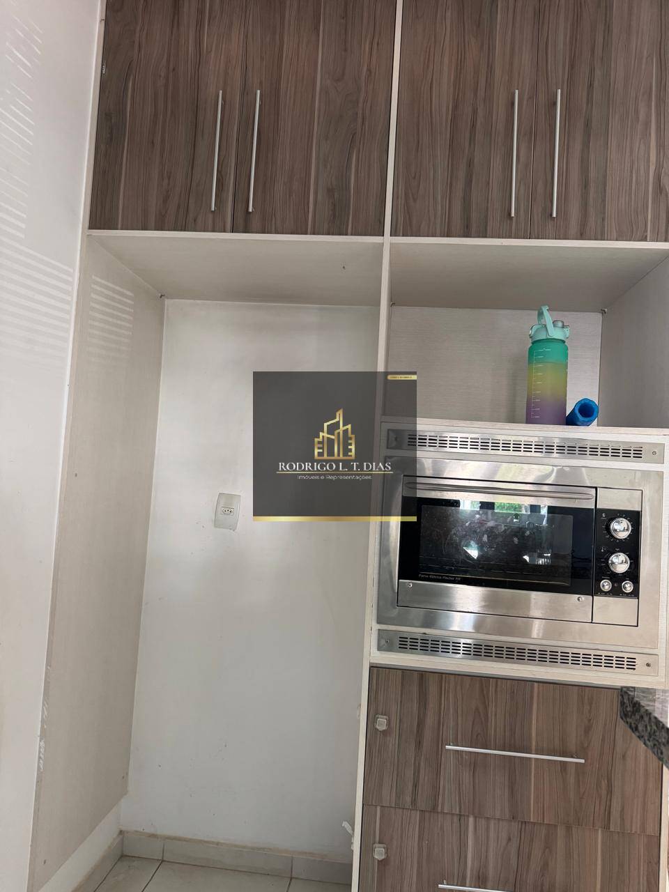 Casa de Condomínio para alugar com 3 quartos, 125m² - Foto 4