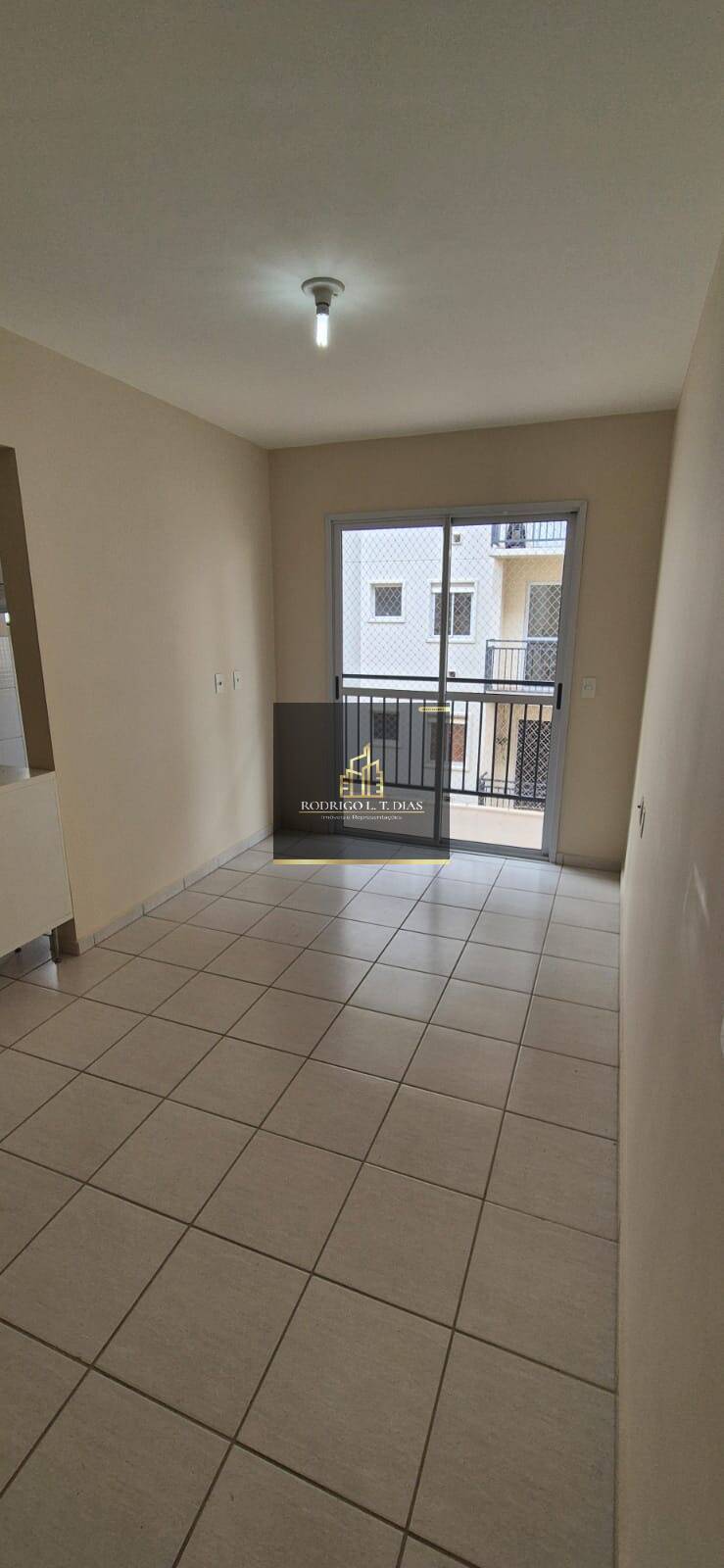 Apartamento para alugar com 2 quartos, 60m² - Foto 10