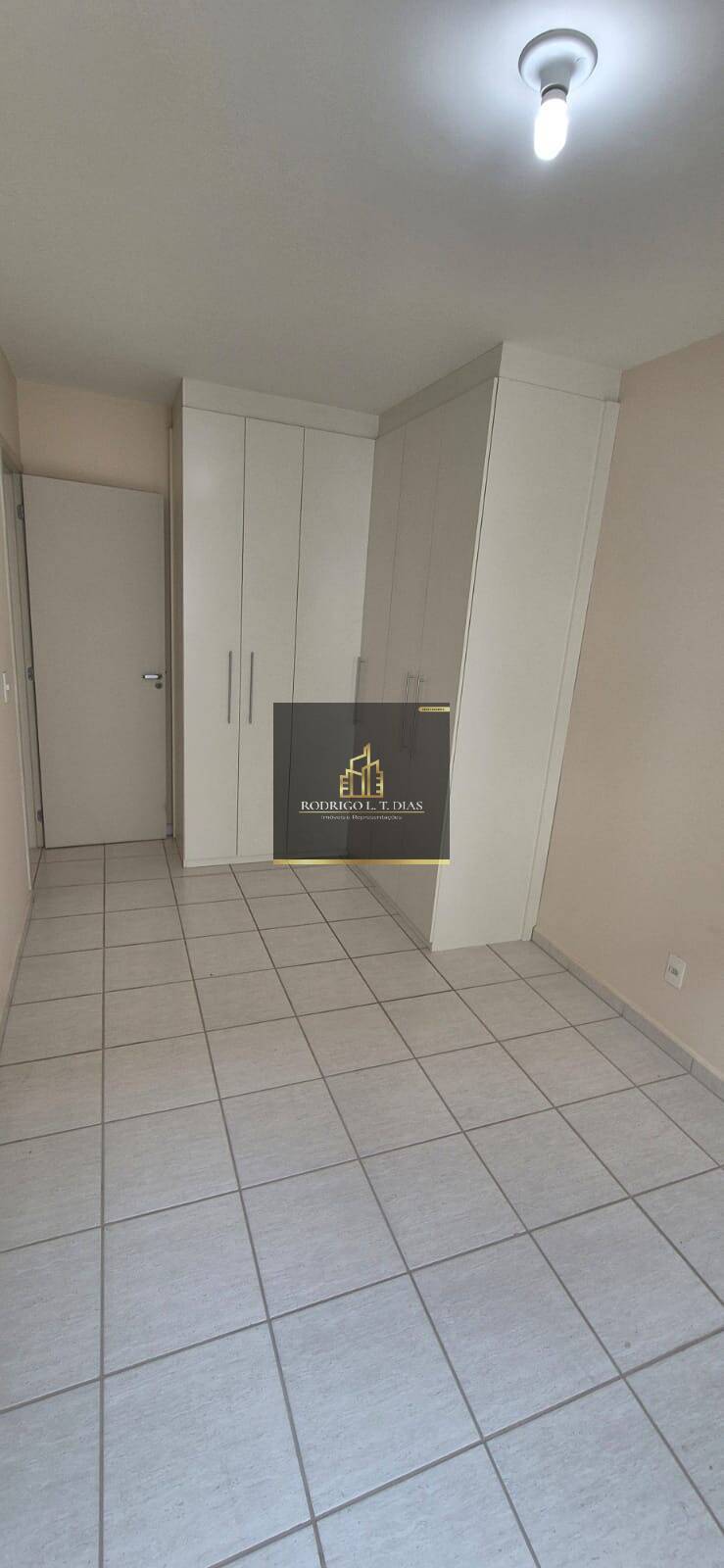 Apartamento para alugar com 2 quartos, 60m² - Foto 6